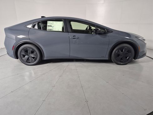 New 2026 Toyota Prius AWD image 6