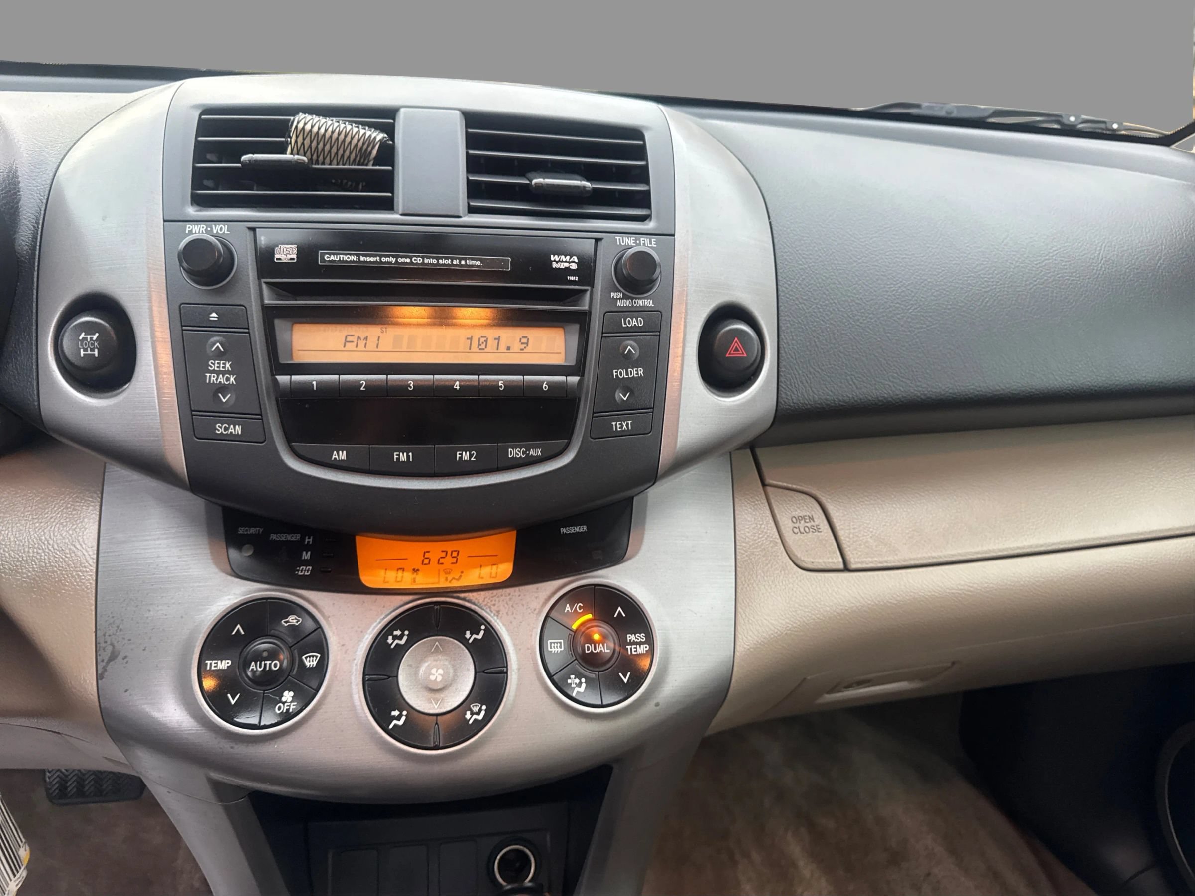 Used 2007 Toyota RAV4 Limited AWD/4WD image 29