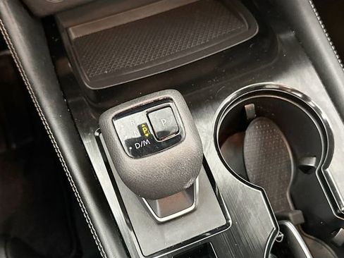 Used 2023 Nissan Rogue SL w/ SL Premium Package image 16