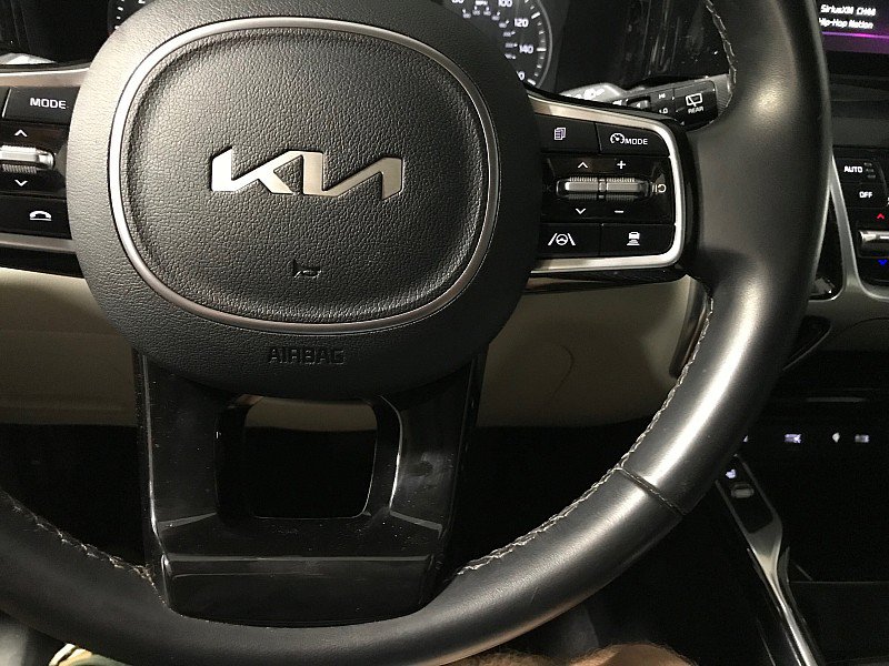 Used 2022 Kia Sorento SX AWD/4WD image 25