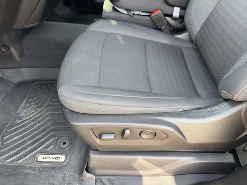 Used 2022 Chevrolet Silverado 1500 Custom image 13