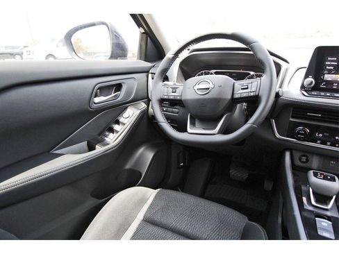 New 2026 Nissan Rogue SV image 8