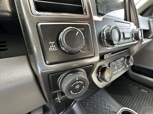 Used 2018 Ford F150 XLT w/ Equipment Group 302A Luxury image 21