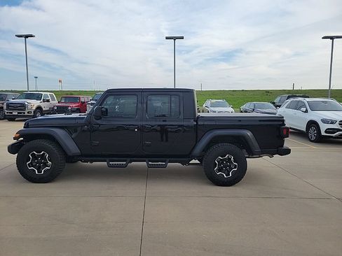 Used 2024 Jeep Gladiator Sport AWD/4WD image 5