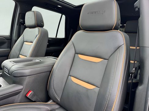 Used 2023 GMC Yukon AT4 w/ AT4 Premium Package AWD/4WD image 13
