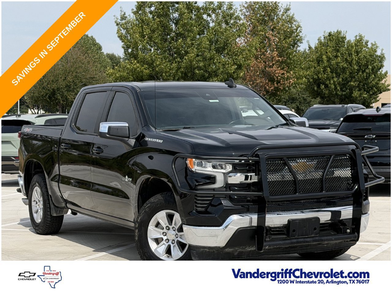 Used 2022 Chevrolet Silverado 1500 LT AWD/4WD image 2