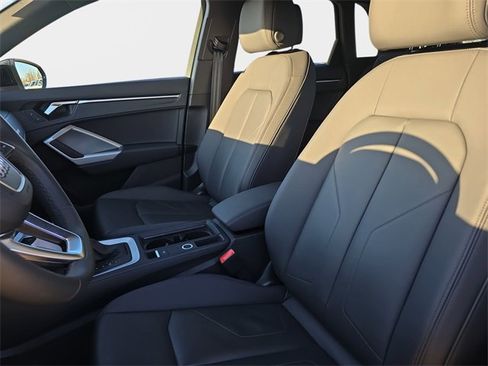 Certified 2024 Audi Q3 2.0T Premium Plus image 18