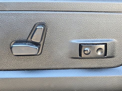 Used 2020 RAM 2500 Big Horn w/ Level 2 Equipment Group image 27