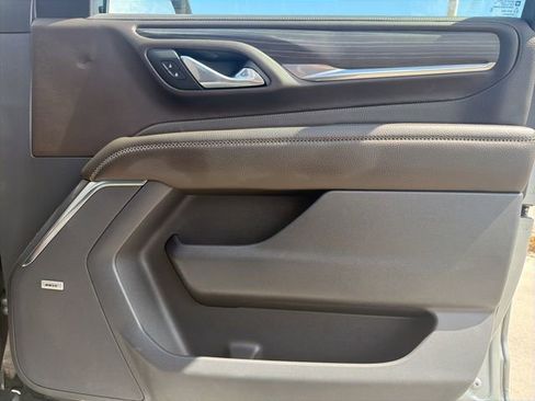 Used 2023 GMC Yukon XL Denali AWD/4WD image 29