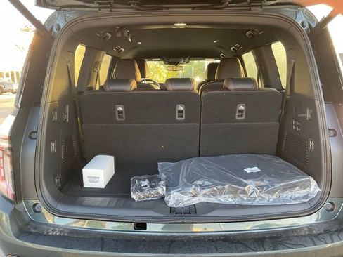 New 2026 Nissan Armada SL w/ Captain's Chari Seat Package AWD/4WD image 8