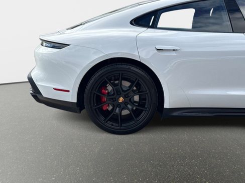 Used 2024 Porsche Taycan GTS image 20