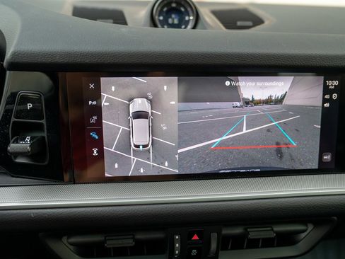 Used 2024 Porsche Cayenne image 19