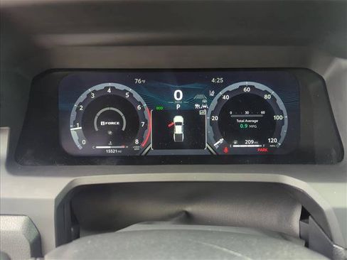 Certified 2025 Toyota Tacoma TRD Off-Road AWD/4WD image 11