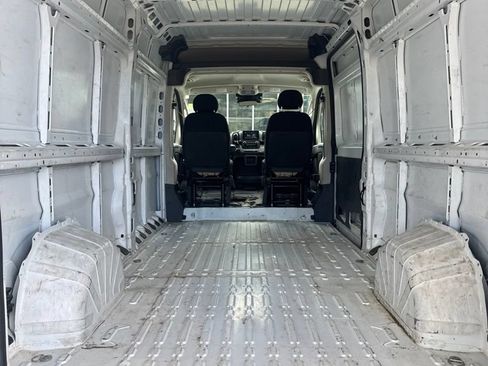 Used 2022 RAM ProMaster 2500 FWD image 5