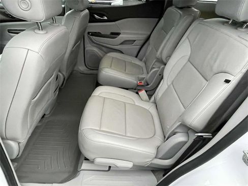 Certified 2020 GMC Acadia SLT image 11