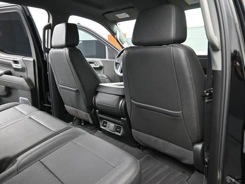 Used 2025 GMC Sierra 1500 SLT RWD image 25