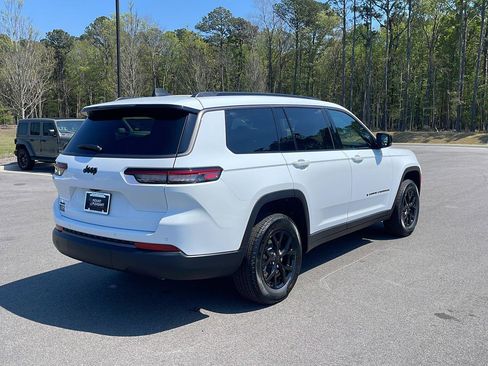 New 2026 Jeep Grand Cherokee L 4WD image 7