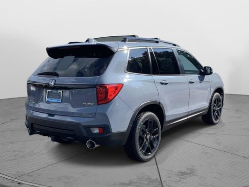 Certified 2025 Honda Passport EX-L image 3
