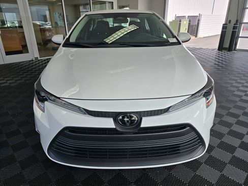 Used 2026 Toyota Corolla LE FWD image 8