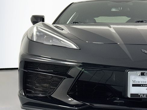 Used 2021 Chevrolet Corvette Stingray Coupe w/ Z51 Performance Package image 12