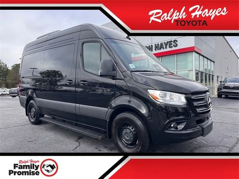 Used 2025 Mercedes-Benz Sprinter 2500 image 1