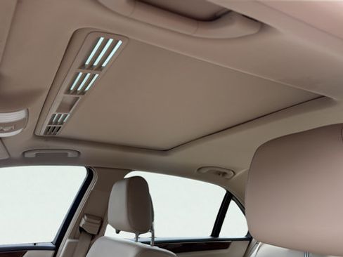 Used 2014 Mercedes-Benz E 350 Sedan image 15