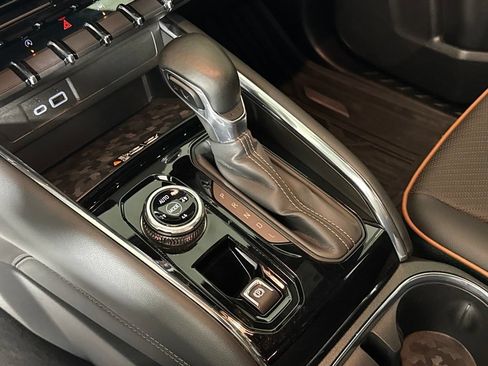 Certified 2023 GMC Canyon AT4 w/ AT4 Premium Package AWD/4WD image 30