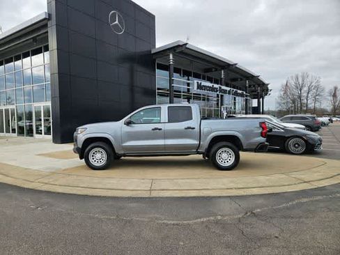 Used 2023 Chevrolet Colorado W/T image 6