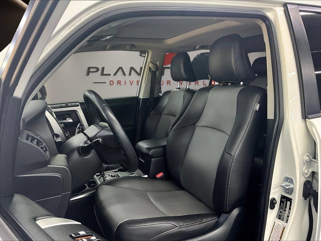 Used 2021 Toyota 4Runner SR5 Premium w/ Moonroof Package RWD image 23