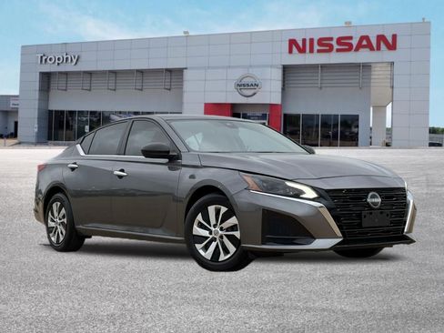 Certified 2025 Nissan Altima 2.5 S image 1