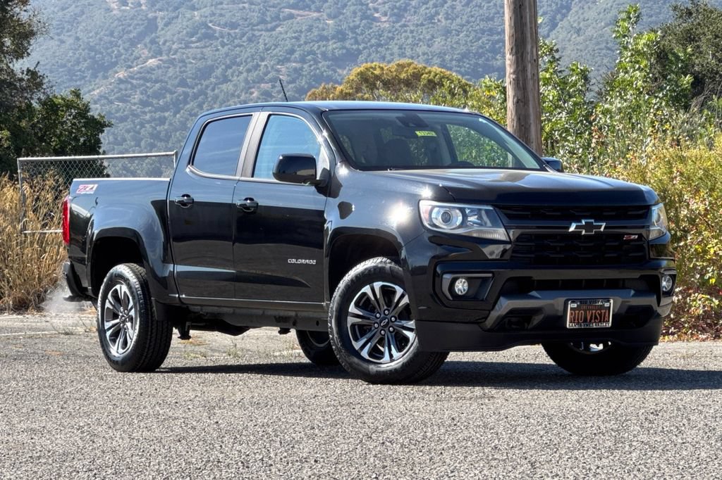 Used 2021 Chevrolet Colorado Z71 w/ Safety Package AWD/4WD image 2