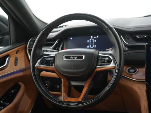 Used 2022 Jeep Grand Cherokee L Summit image 16