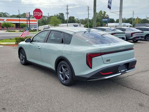 New 2026 Kia K4 FWD image 4