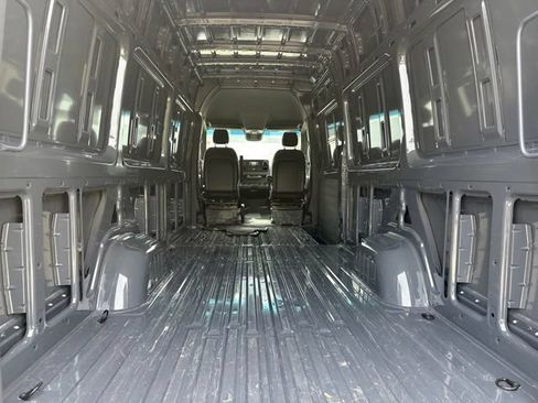 Used 2024 Mercedes-Benz Sprinter 2500 w/ Acoustic Package image 13