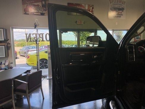 Used 2017 RAM 2500 Laramie AWD/4WD image 9