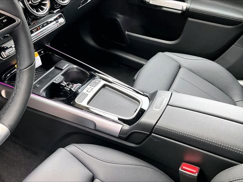 New 2026 Mercedes-Benz GLB 250 4MATIC image 11