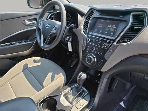 Used 2017 Hyundai Santa Fe Sport FWD image 28