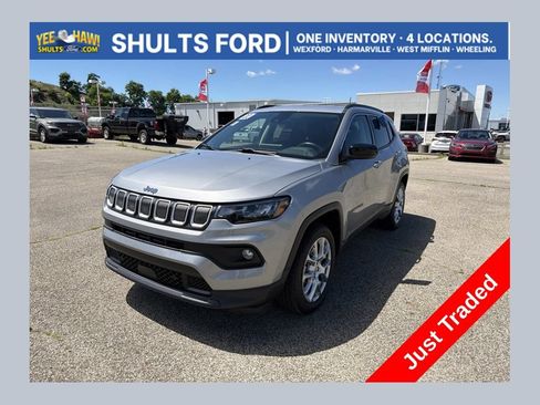 Used 2022 Jeep Compass Latitude AWD/4WD image 1