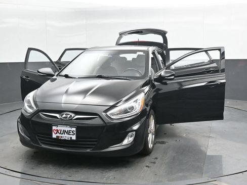 Used 2014 Hyundai Accent SE FWD image 45