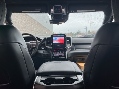 New 2025 RAM 2500 Laramie AWD/4WD image 21