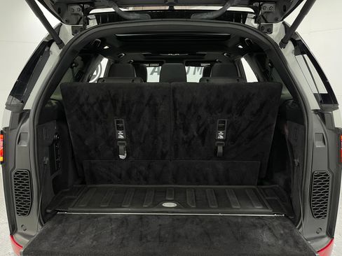 Used 2020 Land Rover Discovery Landmark AWD/4WD image 25