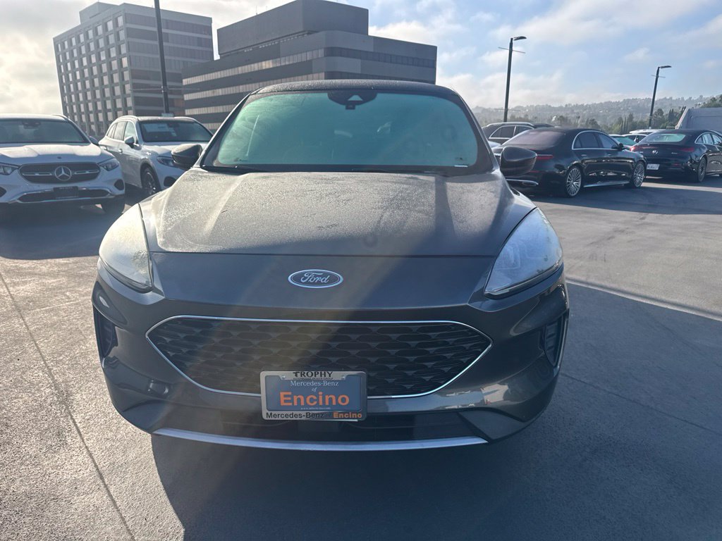 Used 2020 Ford Escape SE FWD image 2