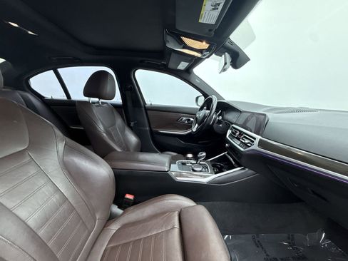 Used 2019 BMW 330i Sedan w/ Premium Package image 14