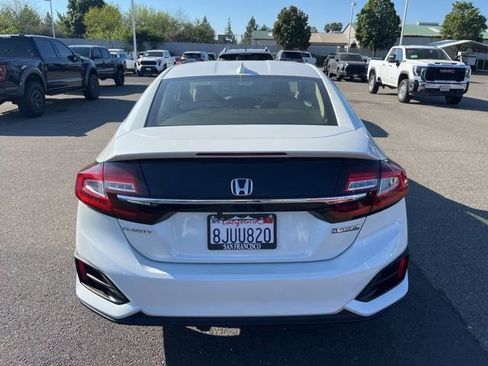 Used 2019 Honda Clarity Plug-In Hybrid image 6