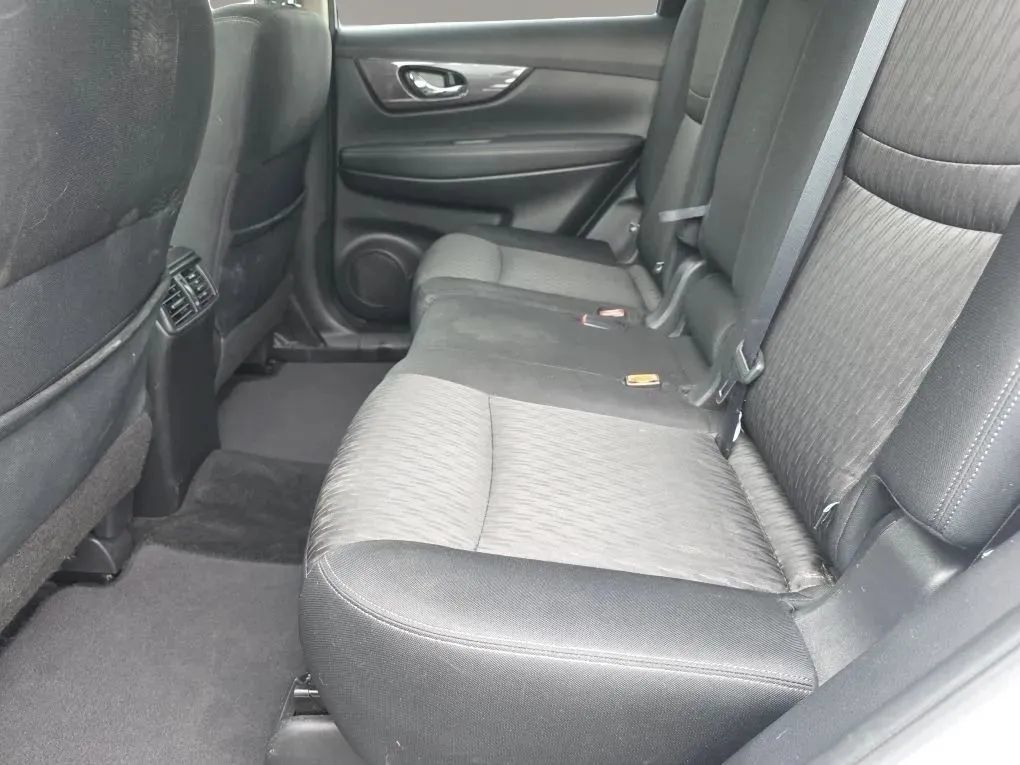 Used 2019 Nissan Rogue SV w/ Premium Package AWD/4WD image 10