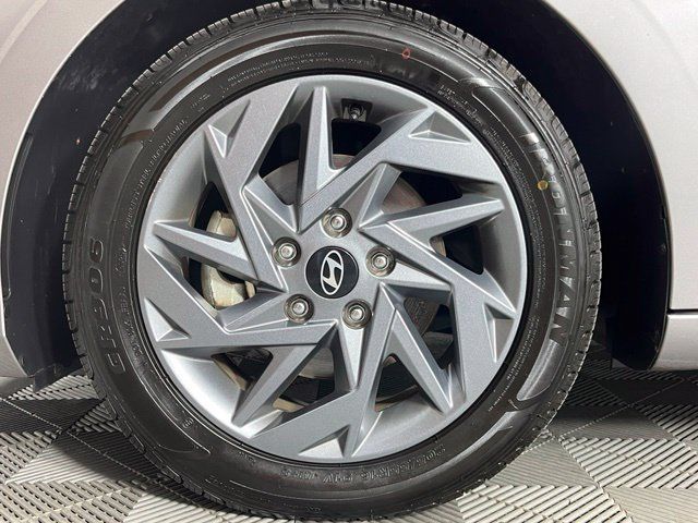 Used 2024 Hyundai Elantra SEL FWD image 9