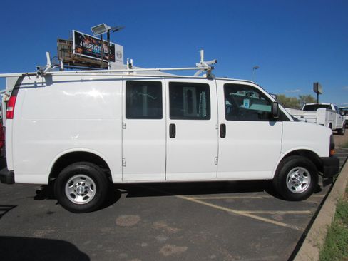 Used 2019 Chevrolet Express 2500 w/ Driver Convenience Package image 5