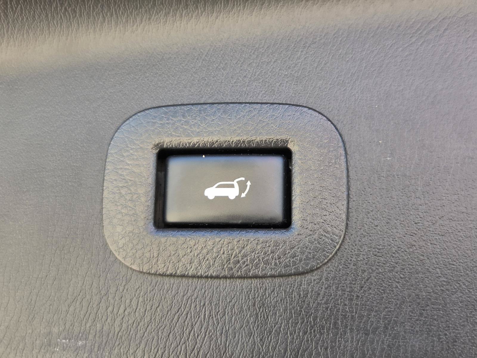 Used 2020 Nissan Armada Platinum w/ Captain's Chairs Package AWD/4WD image 16