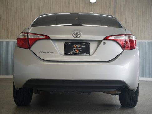 Used 2015 Toyota Corolla L FWD image 9