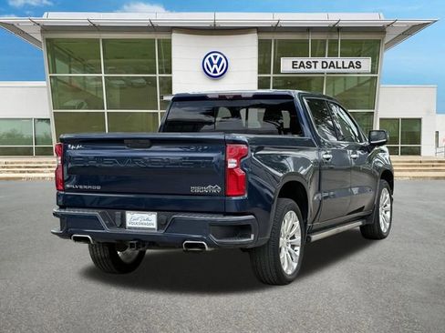 Used 2020 Chevrolet Silverado 1500 High Country w/ Technology Package AWD/4WD image 3
